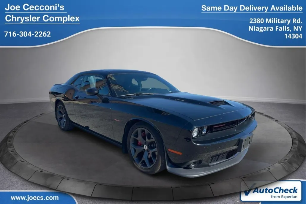 2019 Dodge Challenger R/T photo 1