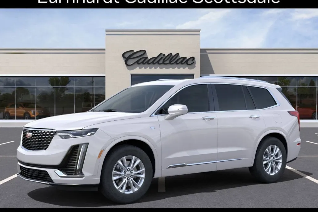 2025 Cadillac XT6 Luxury photo 1