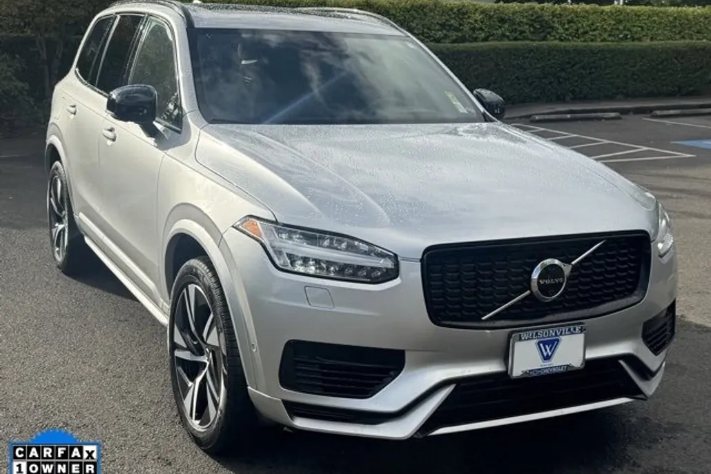 2022 Volvo XC90 Recharge R-Design photo 1