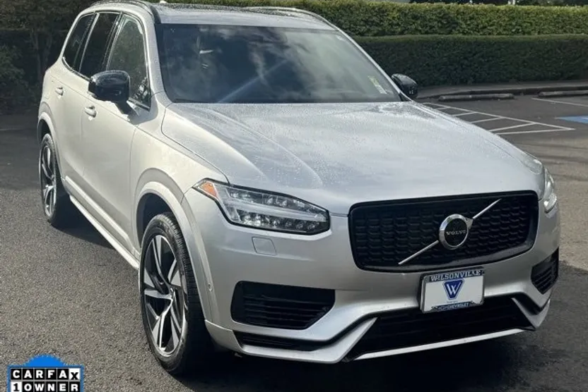 2022 Volvo XC90 Recharge R-Design photo 1