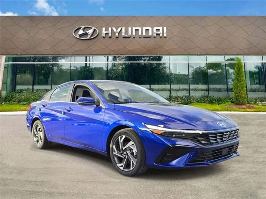 2025 Hyundai Elantra SEL Convenience photo 1