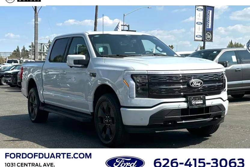 2025 Ford F-150 Lightning Platinum photo 1
