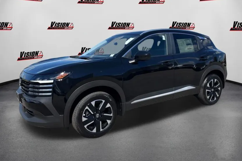 2025 Nissan Kicks SV photo 1