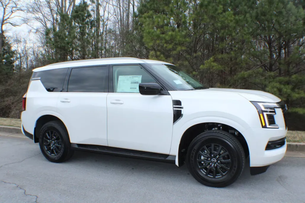 2025 Nissan Armada SV photo 1