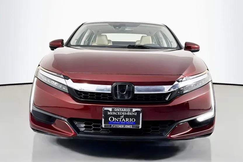 2018 Honda Clarity Plug-In Hybrid Touring photo 1