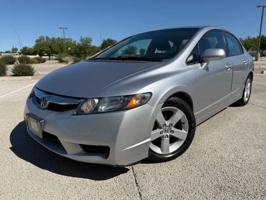 2010 Honda Civic photo 1