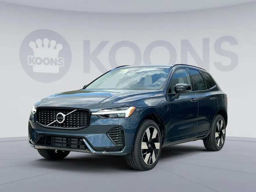 2025 Volvo XC60 Hybrid T8 Plus photo 1