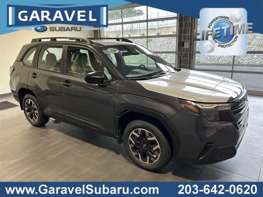 2025 Subaru Forester Base photo 1