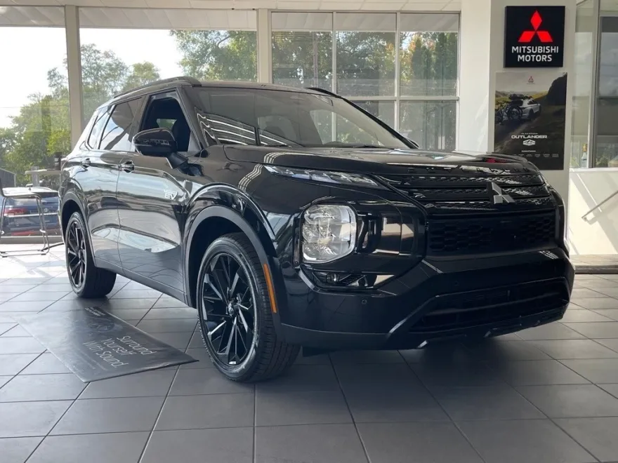 2025 Mitsubishi Outlander PHEV SEL Black Edition photo 1