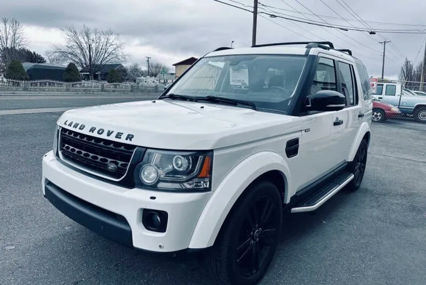2015 Land Rover LR4 HSE LUX photo 1
