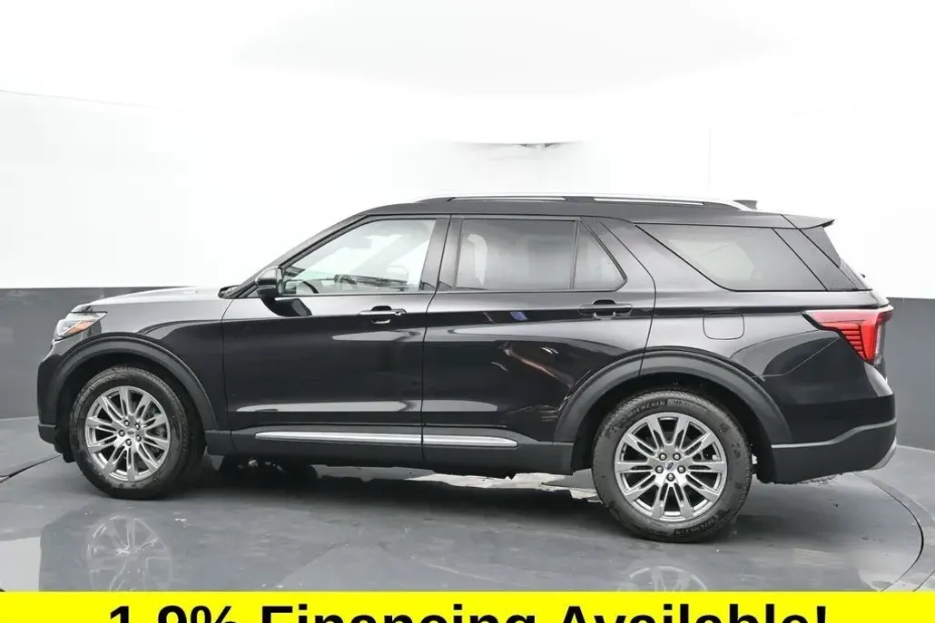 2025 Ford Explorer Platinum photo 1
