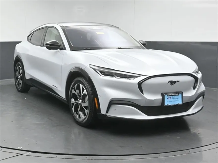 2023 Ford Mustang Mach-E Premium photo 1