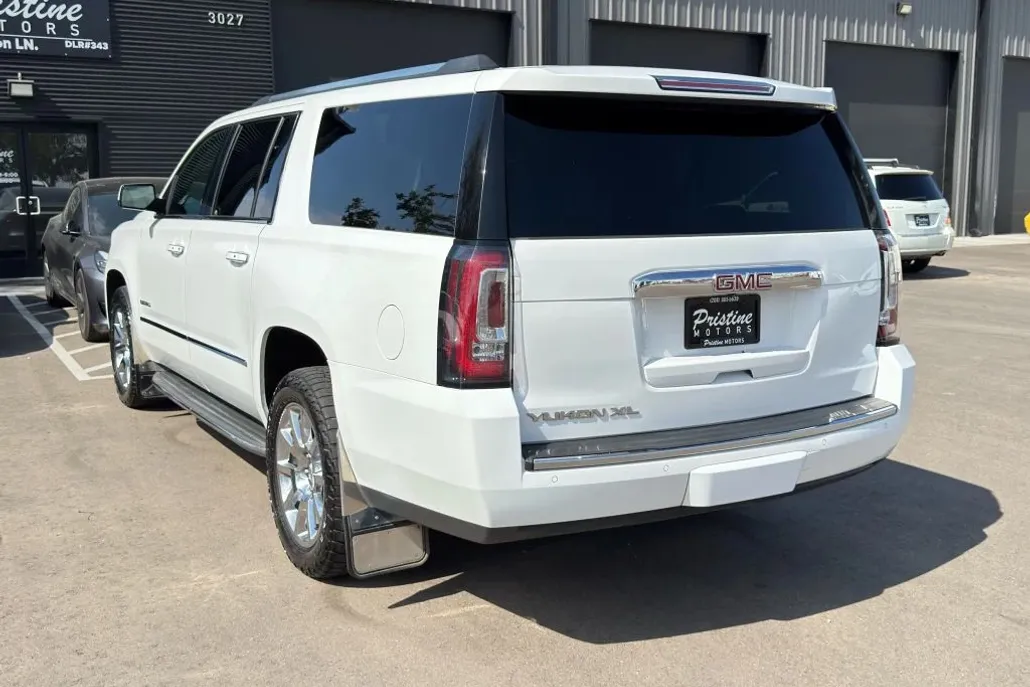 2016 Gmc Yukon XL Denali photo 1