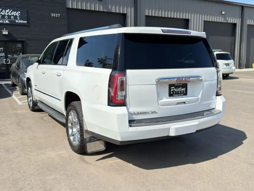 2016 Gmc Yukon XL Denali photo 1