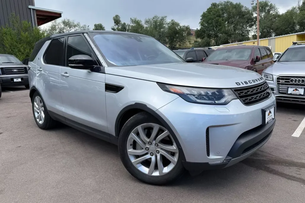 2019 Land Rover Discovery HSE Luxury photo 1