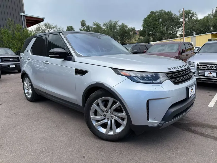 2019 Land Rover Discovery HSE Luxury photo 1