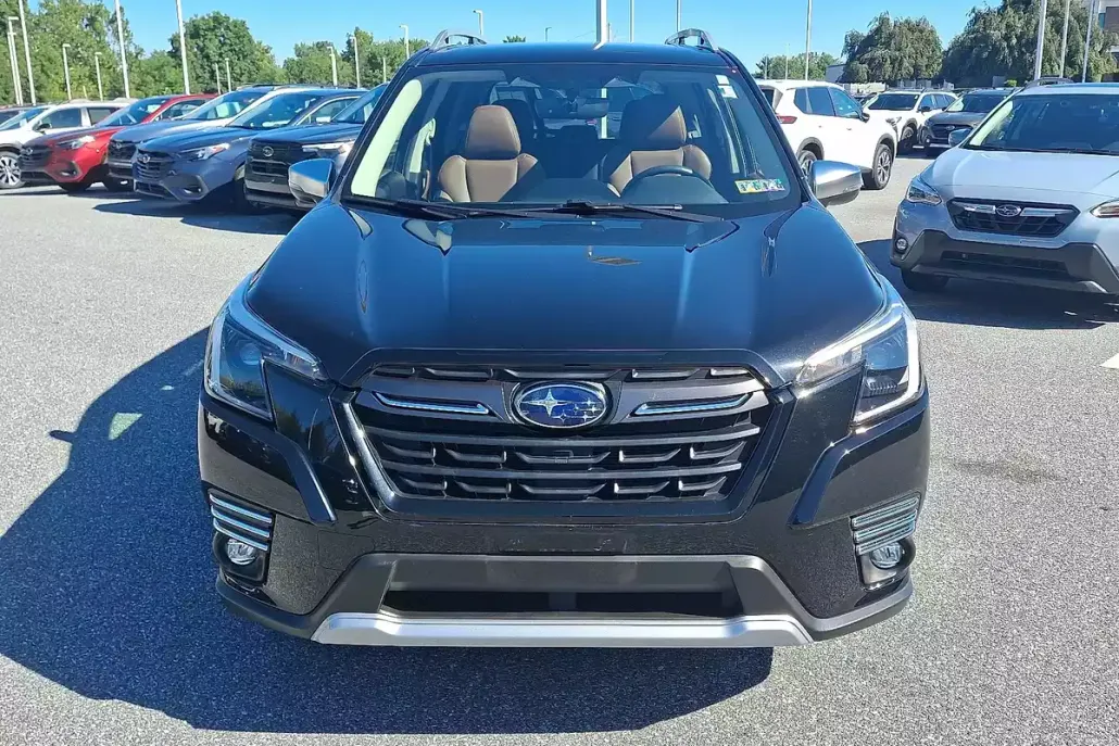 2022 Subaru Forester Touring photo 1