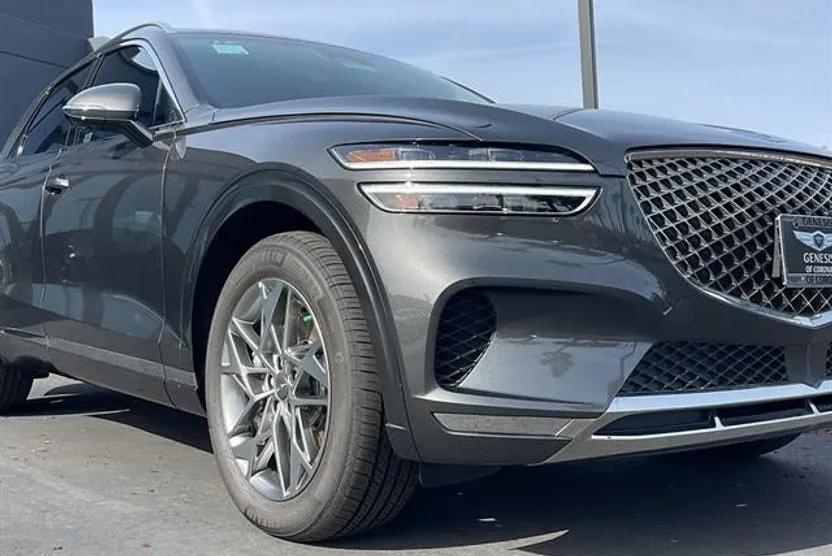 2025 Genesis GV70 2.5T Standard photo 1