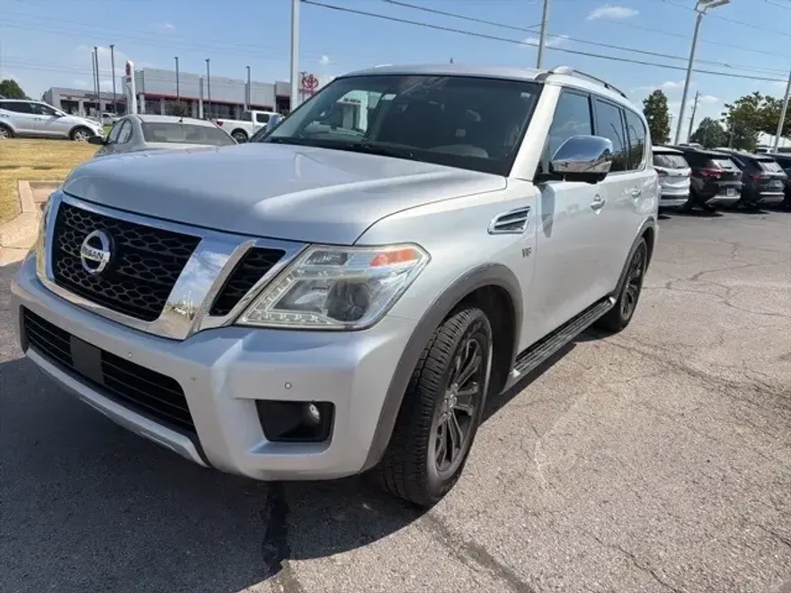 2017 Nissan Armada Platinum photo 1