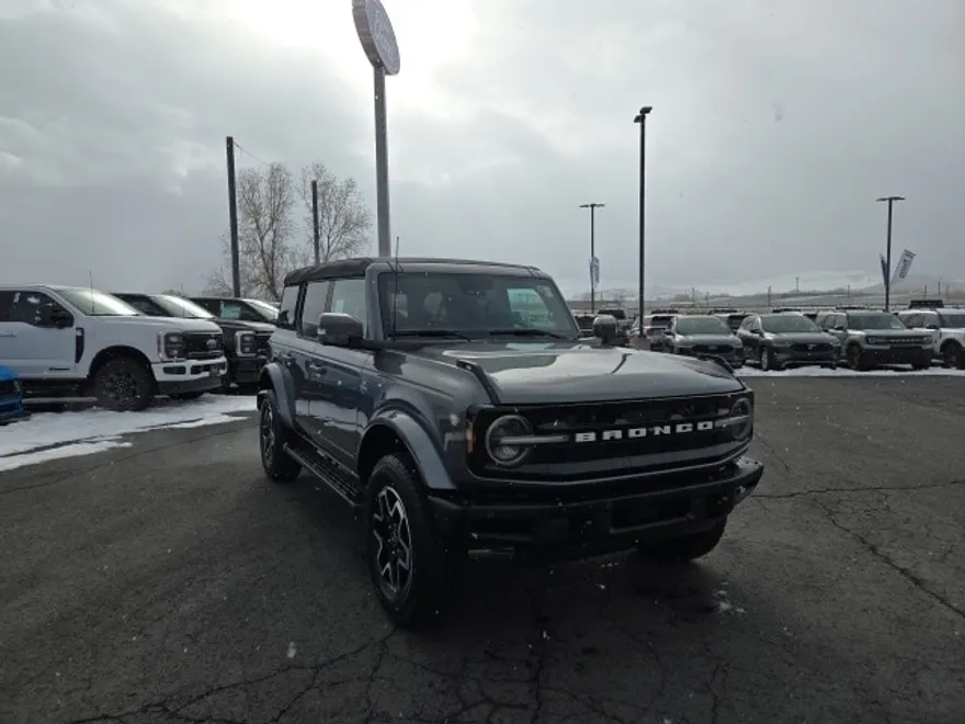 2024 Ford Bronco Outer Banks photo 1