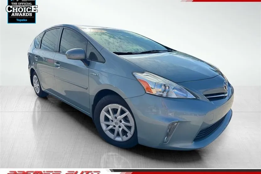 2014 Toyota Prius V Five photo 1