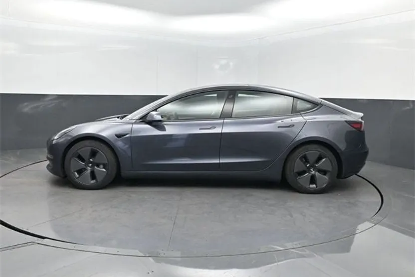 2021 Tesla Model 3 Long Range photo 1