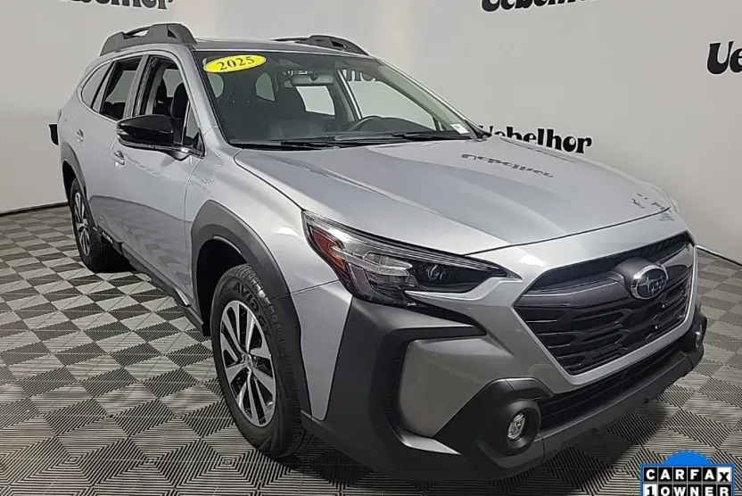 2025 Subaru Outback Premium photo 1