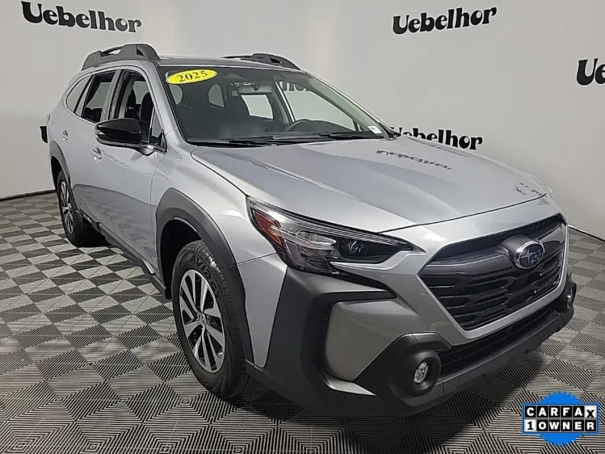 2025 Subaru Outback Premium photo 1