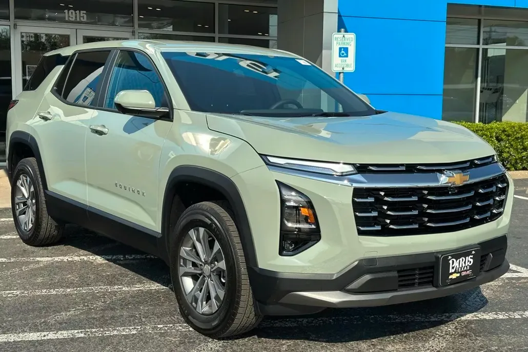 2026 Chevrolet Equinox LT photo 1