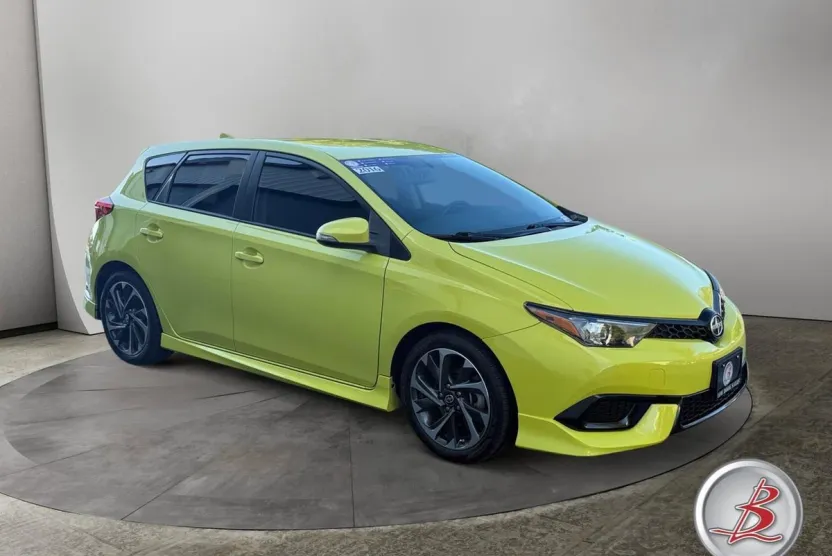 2016 Scion iM photo 1