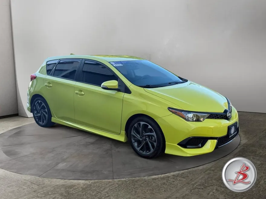 2016 Scion iM photo 1