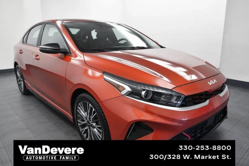 2022 Kia Forte GT-Line photo 1