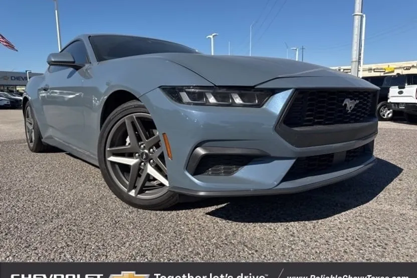 2025 Ford Mustang EcoBoost photo 1