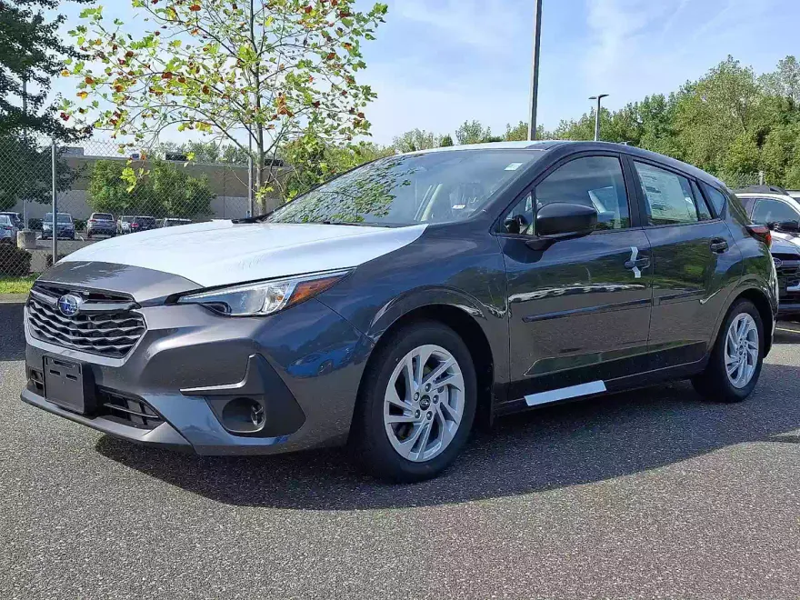 2025 Subaru Impreza Base photo 1