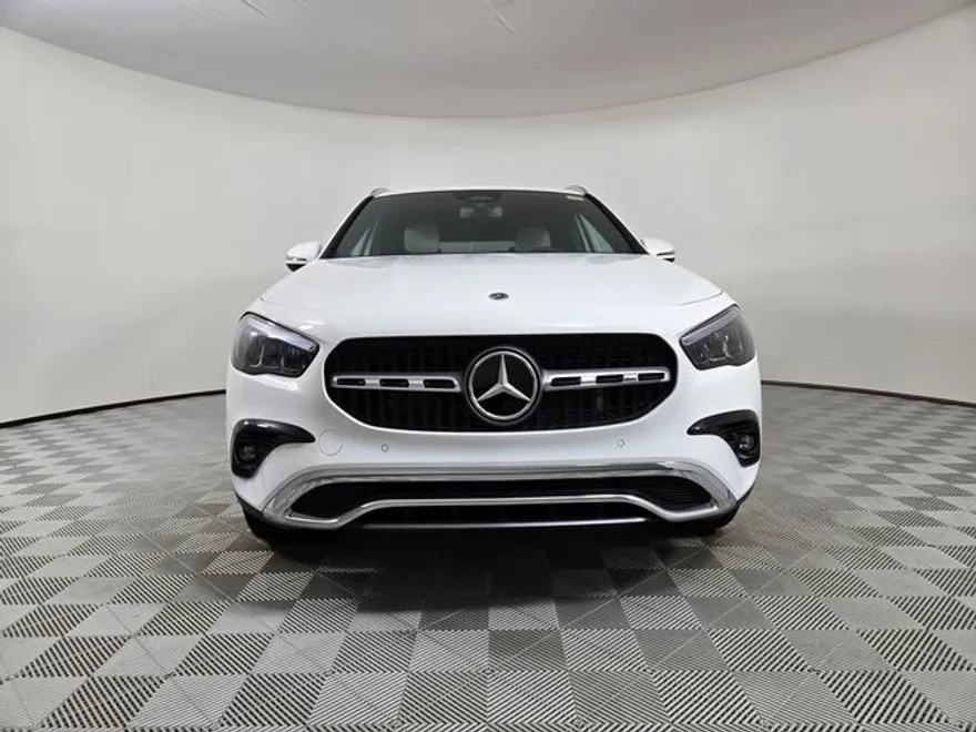 2025 Mercedes Benz GLA 250 4MATIC photo 1