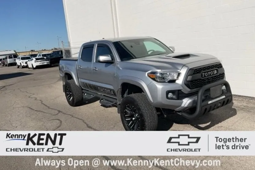 2018 Toyota Tacoma SR5 TRD Pro Sport photo 1
