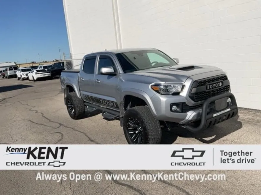2018 Toyota Tacoma SR5 TRD Pro Sport photo 1
