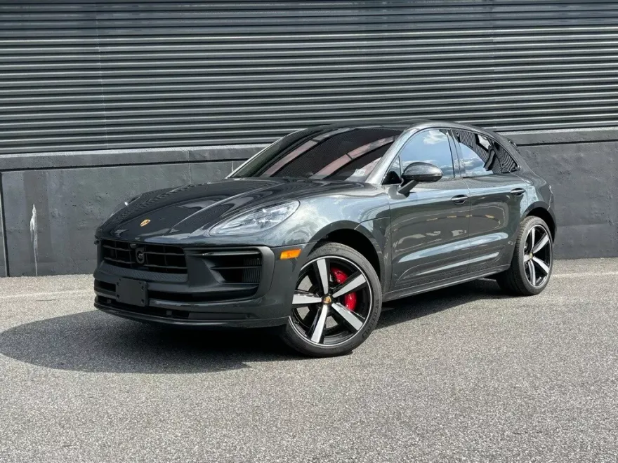 2024 Porsche Macan GTS photo 1