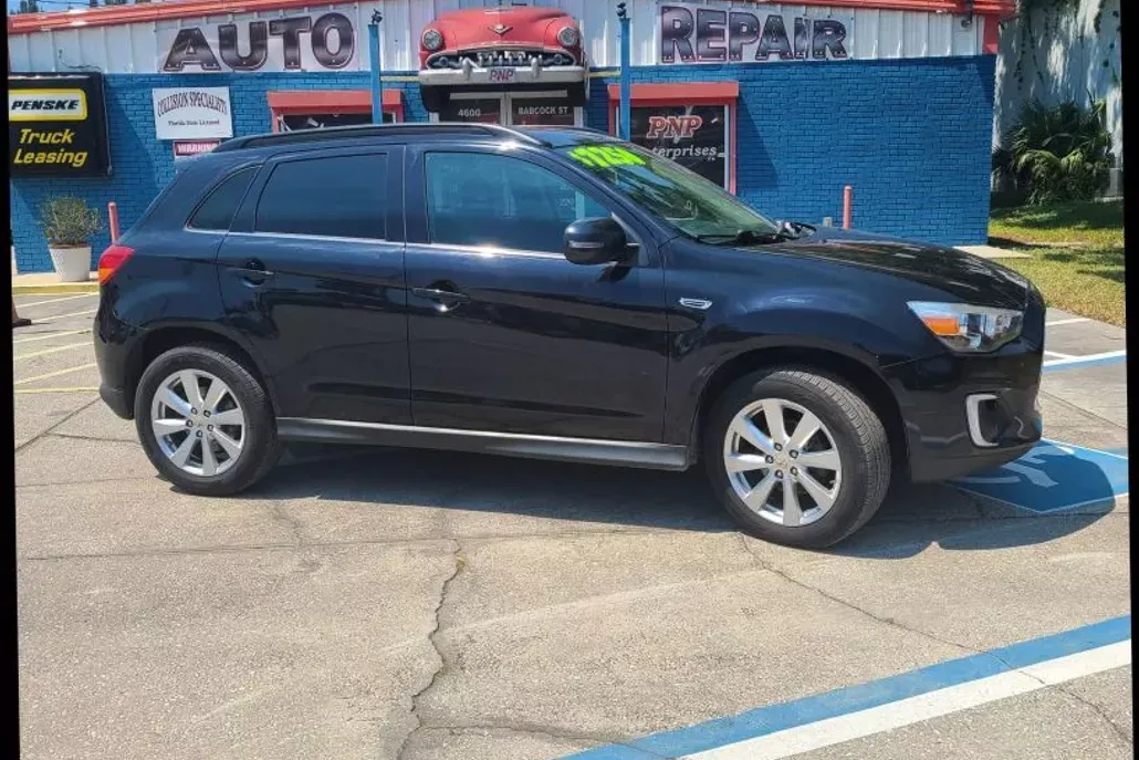 2015 Mitsubishi Outlander Sport GT photo 1