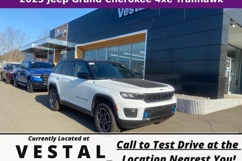 2023 Jeep Grand Cherokee Trailhawk 4xe photo 1