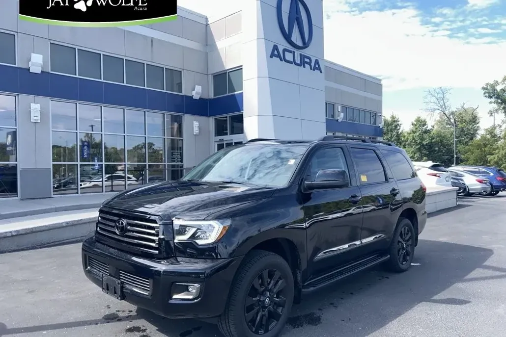 2021 Toyota Sequoia photo 1