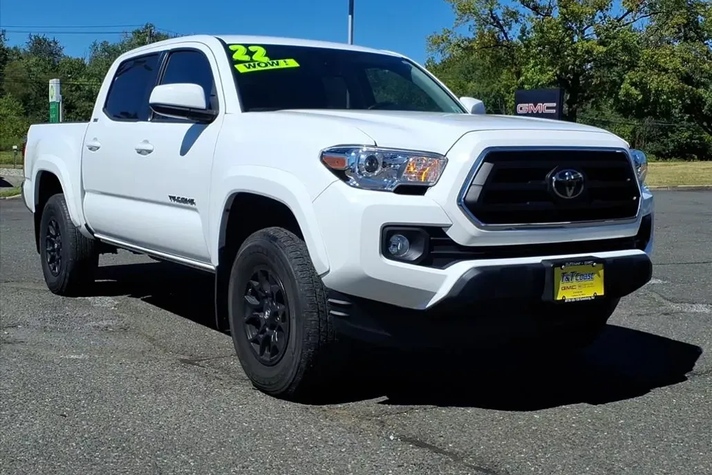 2022 Toyota Tacoma SR photo 1