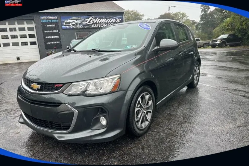 2017 Chevrolet Sonic LT photo 1