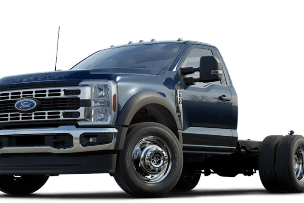 2025 Ford F-600 photo 1