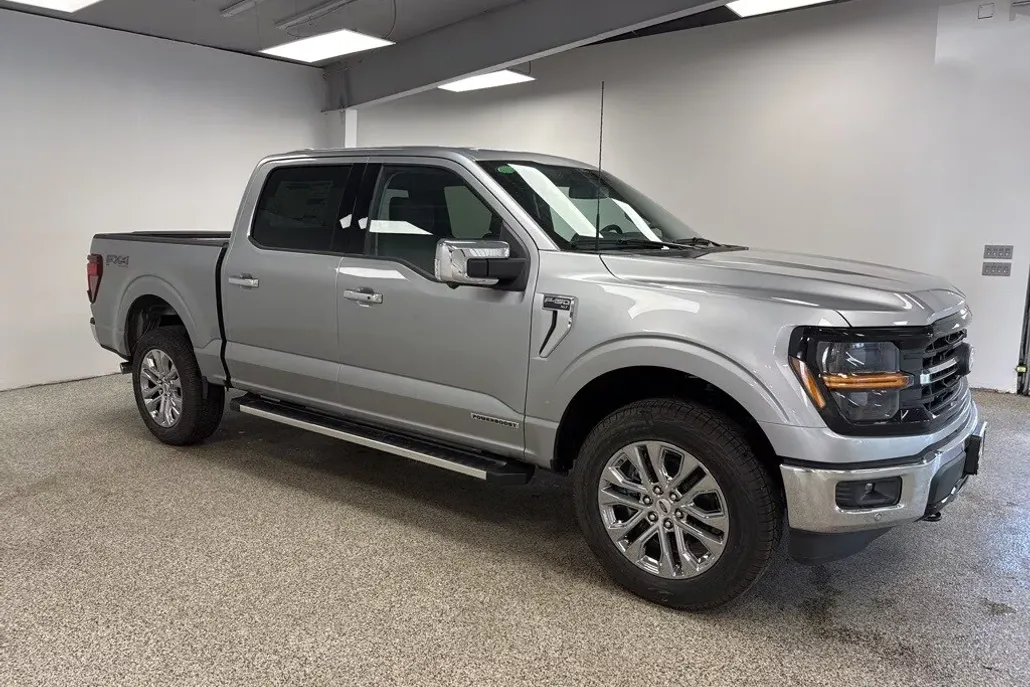 2025 Ford F-150 XLT photo 1