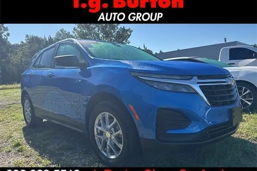 2024 Chevrolet Equinox LS photo 1