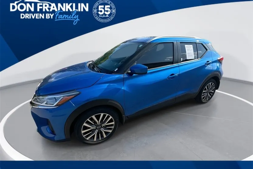 2022 Nissan Kicks SV photo 1