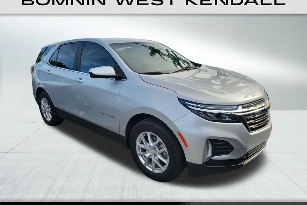 2022 Chevrolet Equinox LT photo 1