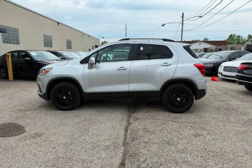 2017 Chevrolet Trax LT photo 1