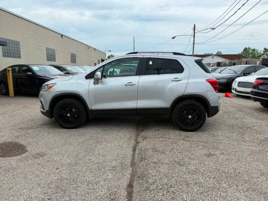 2017 Chevrolet Trax LT photo 1